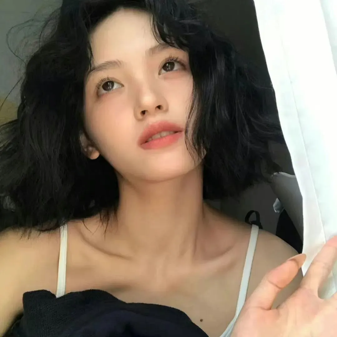 微观世界的奇遇《借东西的小人阿莉埃蒂》：地板下的拇指姑娘与患病人类男孩的短暂而唯美的友谊