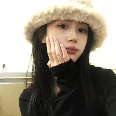 【青春遗憾美学】《升起的烟花，从下面看？还是从侧面看？》：不断重置时间只为和你在一起的夏天